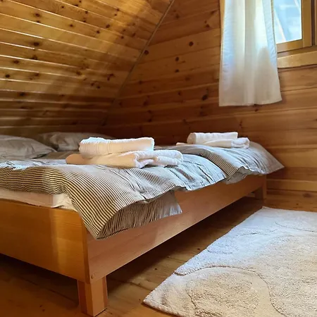 Lesny Brzeg, Chalet *
